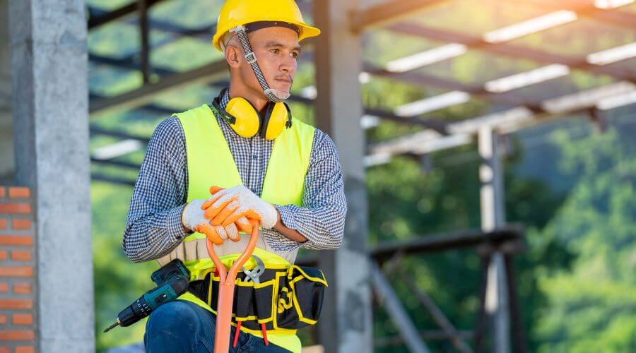 Professional gutter cleaning in York Beach, ME